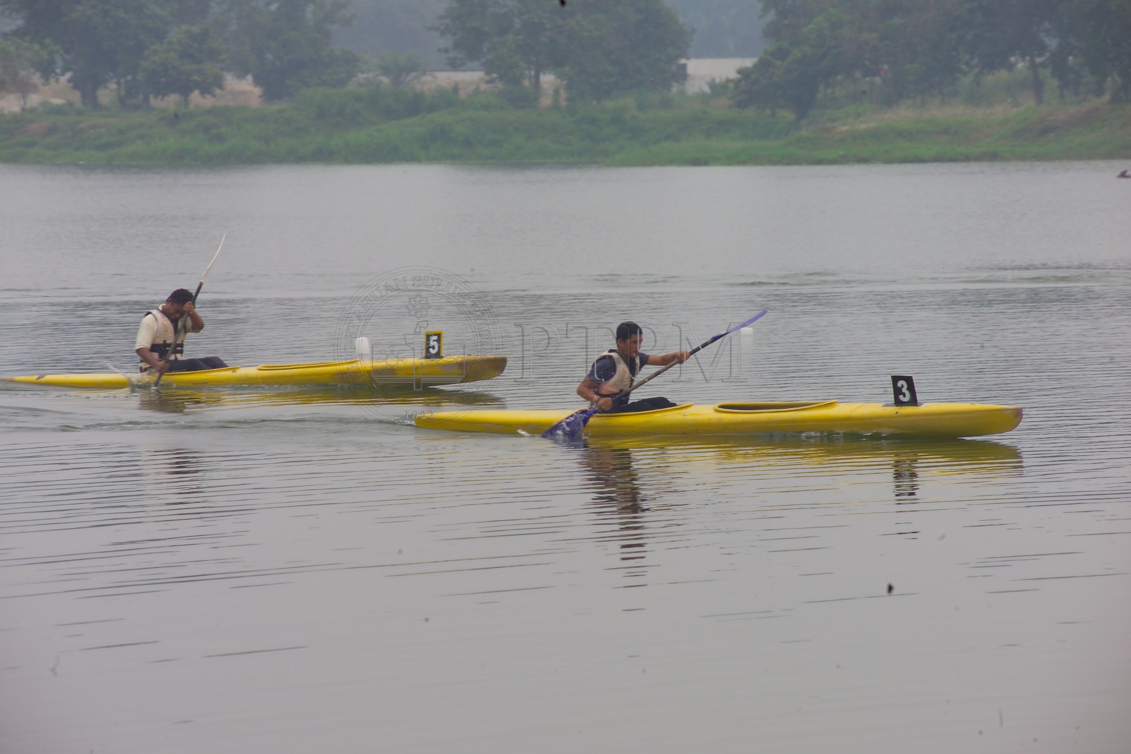 PTPM 05 13 kayak D8XZ8764